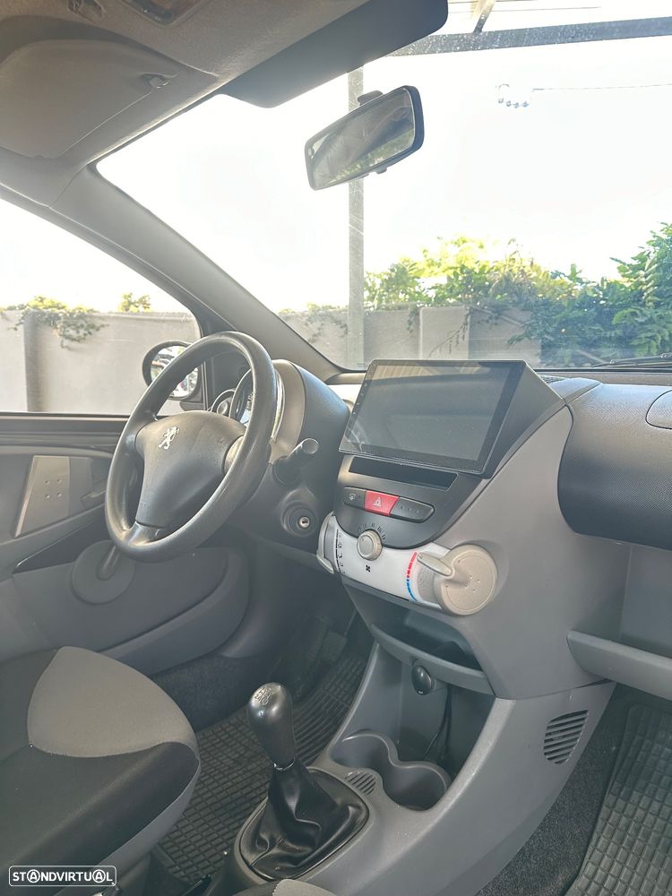 Peugeot 107 1.0 Trendy - 10