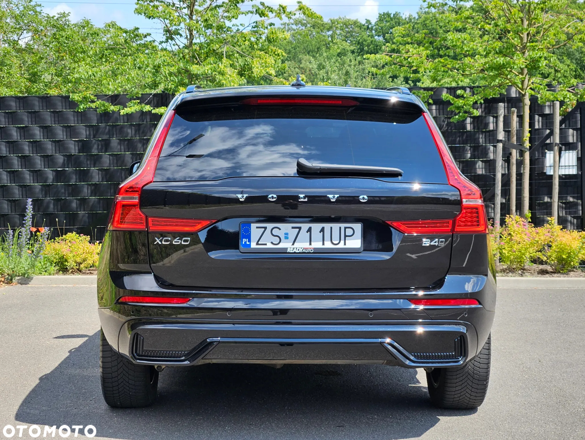 Volvo XC 60 B4 D AWD Plus Dark - 6
