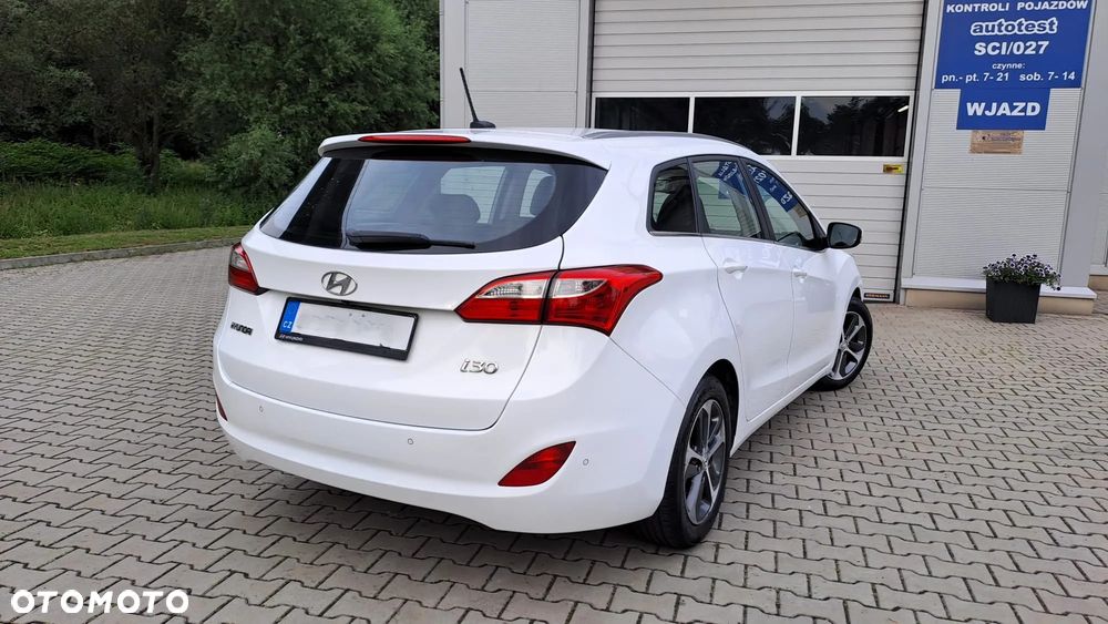 Hyundai i30 1.6 GDI Premium - 14