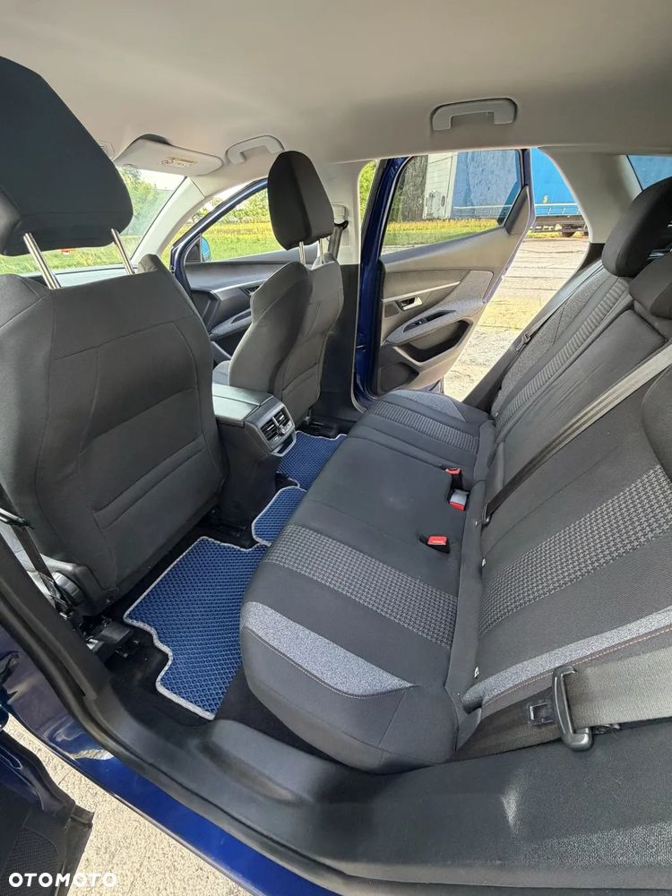Peugeot 3008 1.5 BlueHDi Active S&S EAT8 - 8