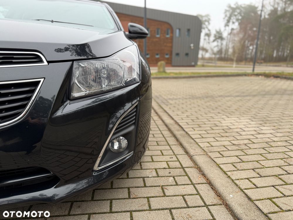 Chevrolet Cruze - 12