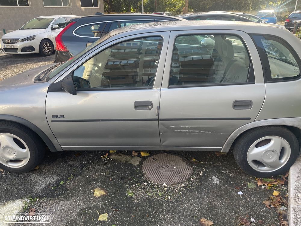 Opel Corsa 1.2 GLS - 1
