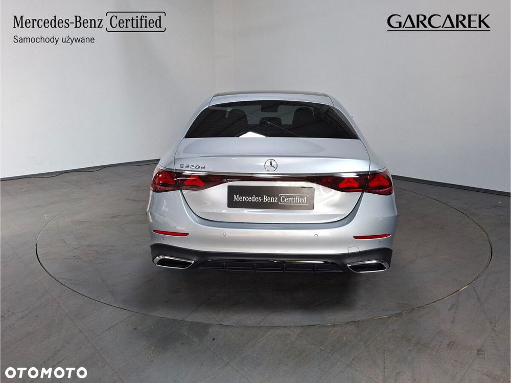 Mercedes-Benz Klasa E 220 d mHEV AMG 9G-Tronic - 8