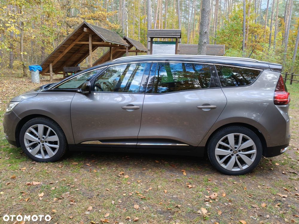 Renault Grand Scenic - 31