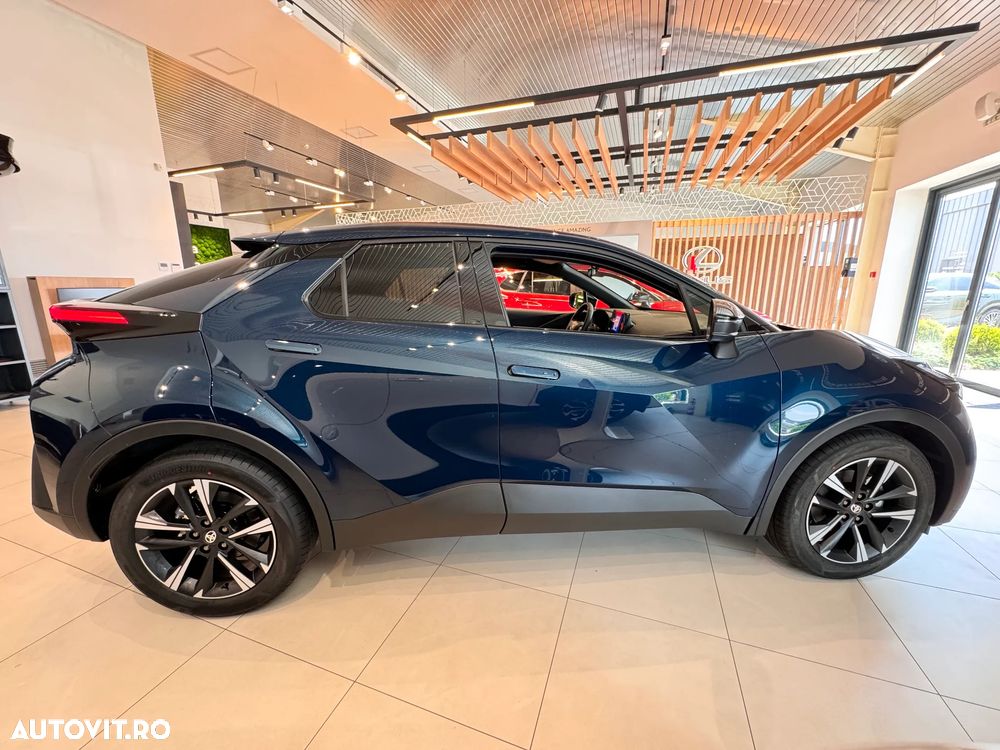 TOYOTA C-HR 2026 — imagine 8