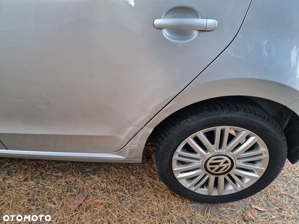 Volkswagen Up 2014 photo 5