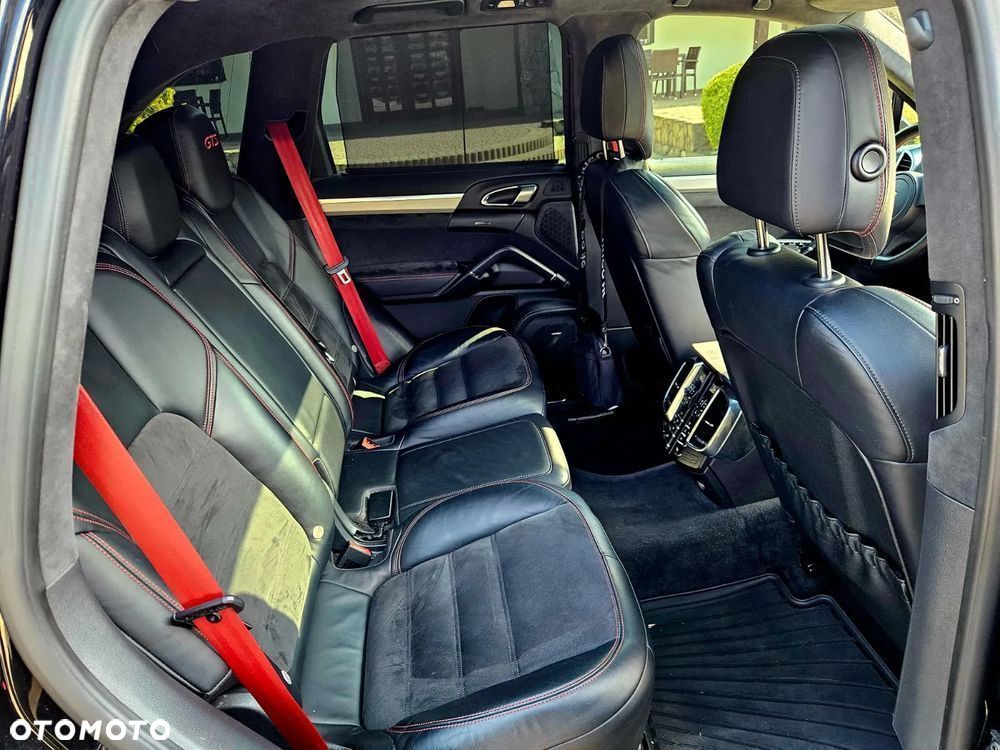 Porsche Cayenne - 19