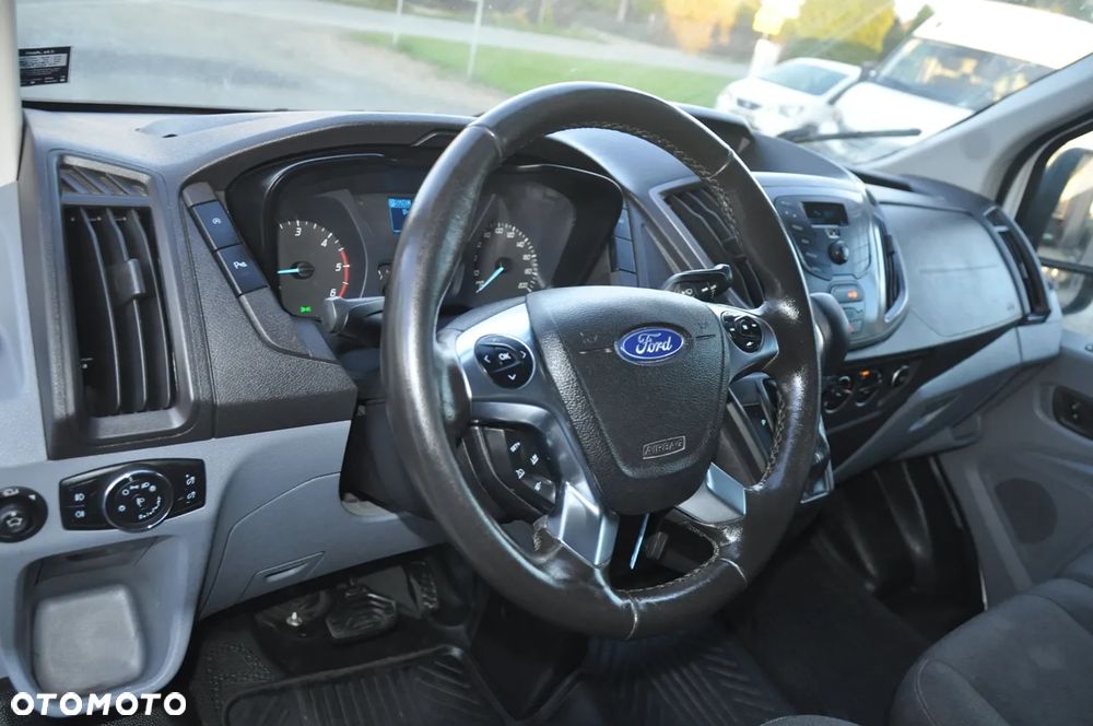 Ford Transit - 25