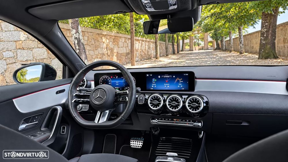 Mercedes-Benz A 250 Limousine e 8G-DCT AMG Line - 15