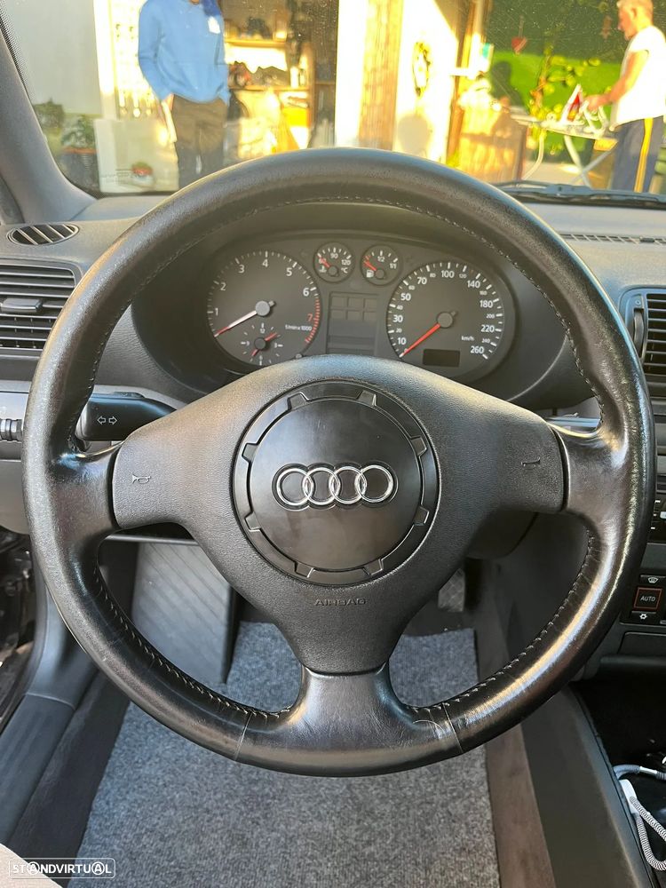 Audi A3 1.6 - 4