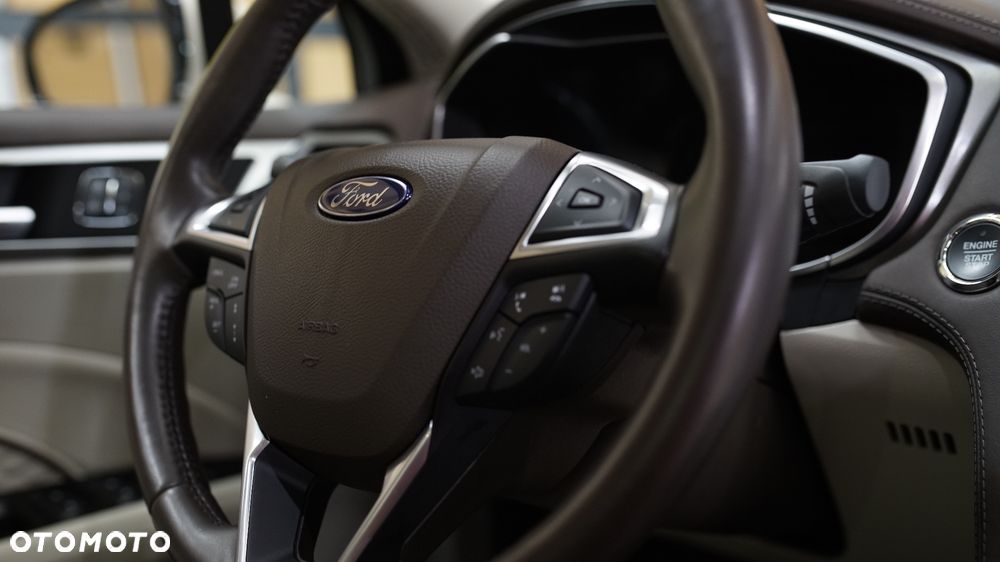 Ford Fusion - 20