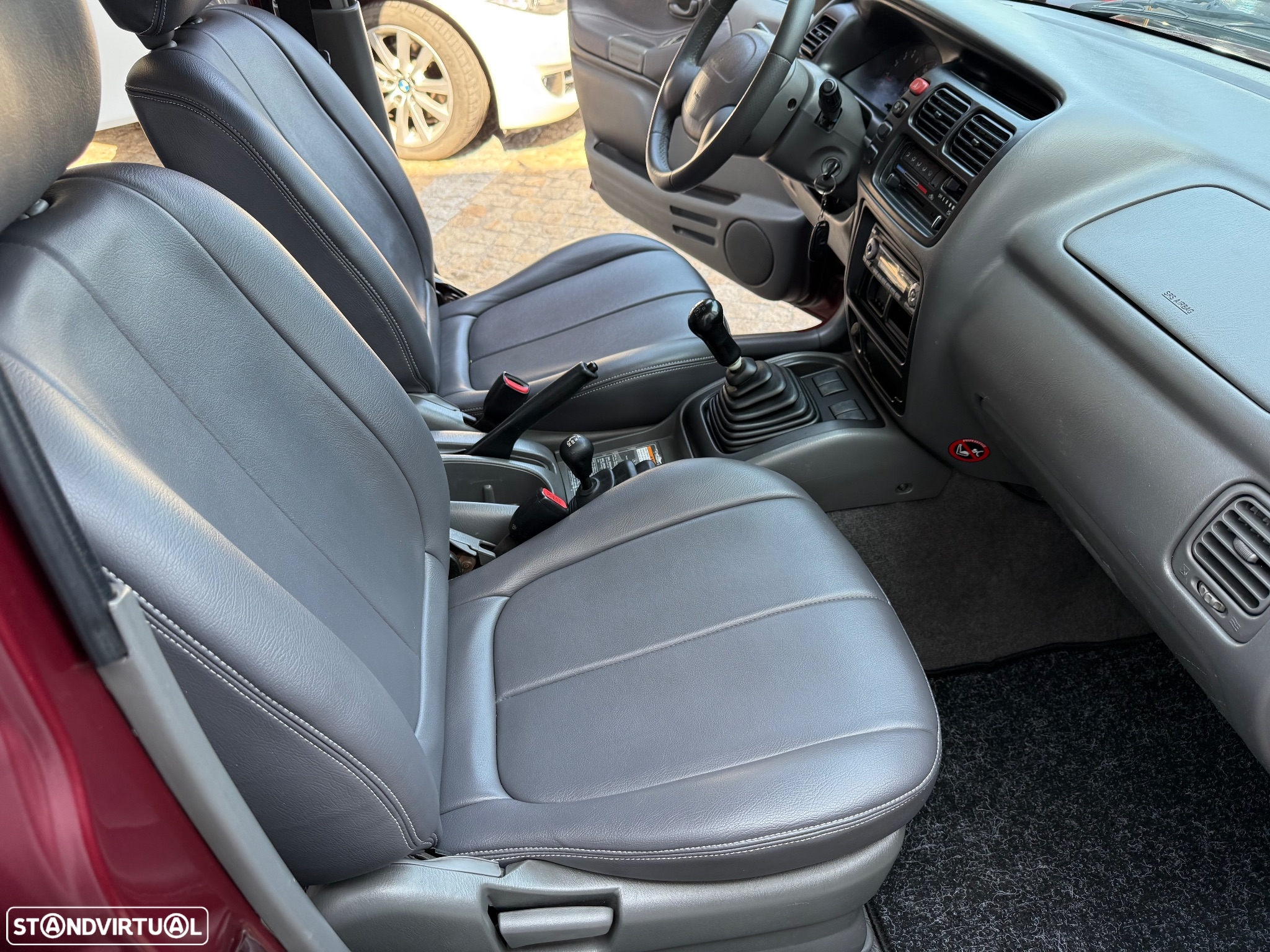 Suzuki Grand Vitara Metal Top 2.0 TDi - 47