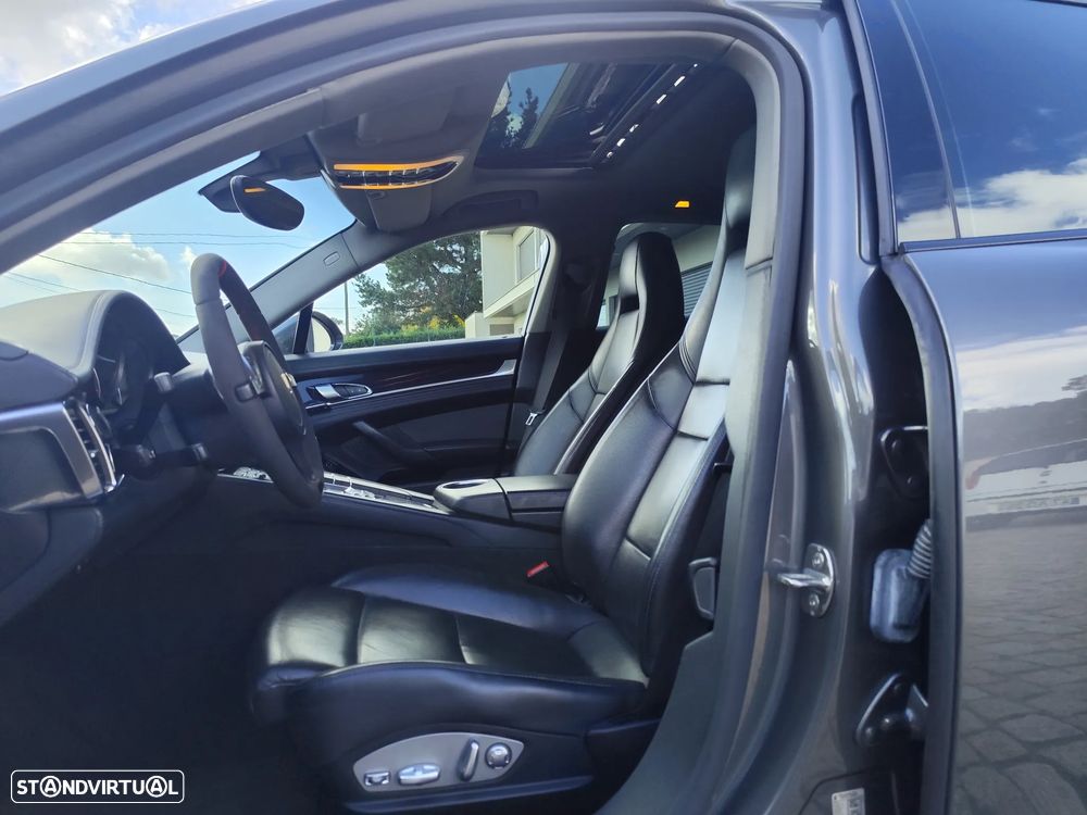 Porsche Panamera Platinum Edition - 12
