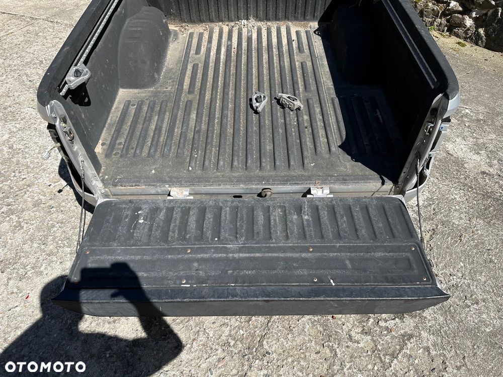 Nissan Navara D23 NP300 – zabudowa paki (Hardtop) - 5
