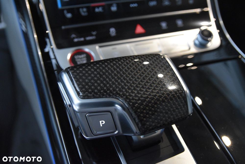 Audi S8 - 30