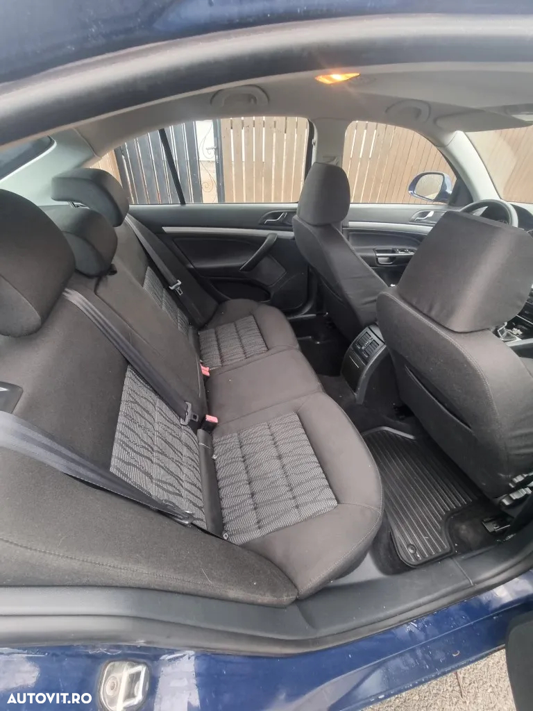 Skoda Octavia 1.4 TSI Ambiente - 8
