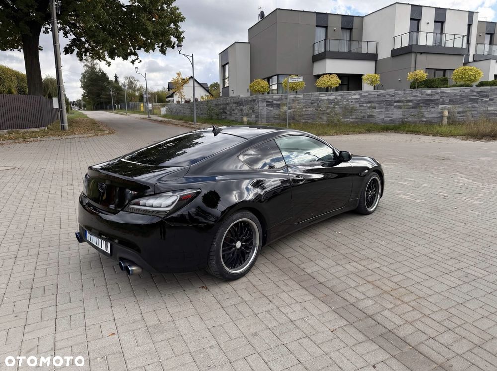 Hyundai Genesis Coupe - 5