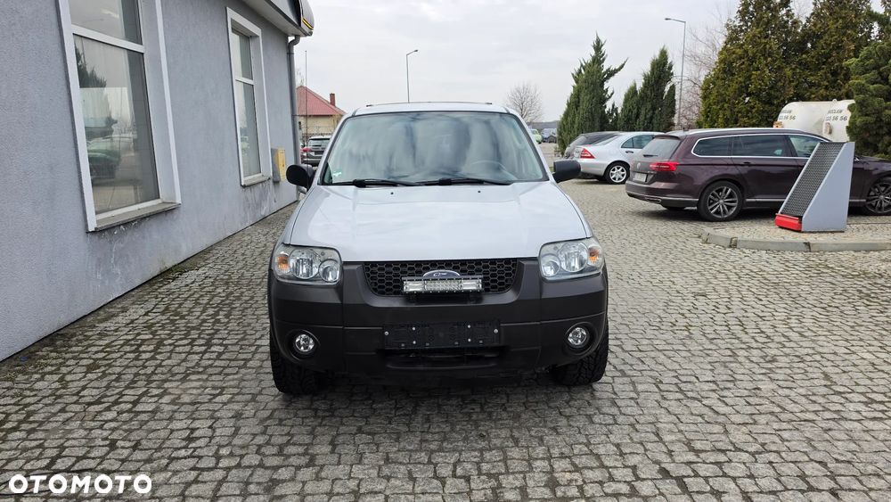 Ford Maverick Highclass - 2