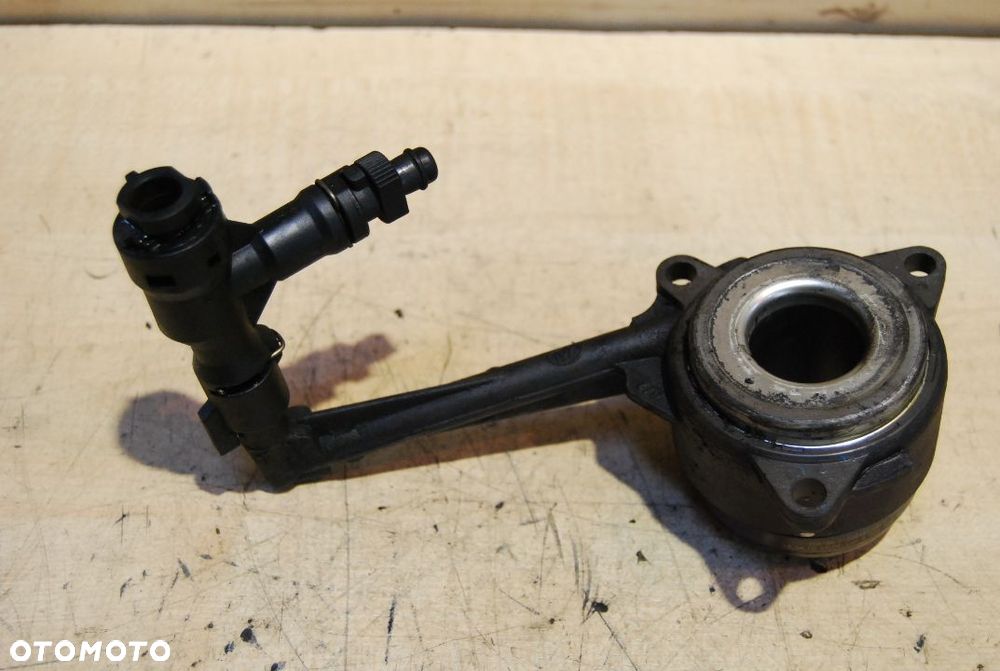 ŁOŻYSKO OPOROWE WYSPRZĘGLIK 2.0 TDI VW TOURAN AUDI A3 8P SEAT LEON II - 2