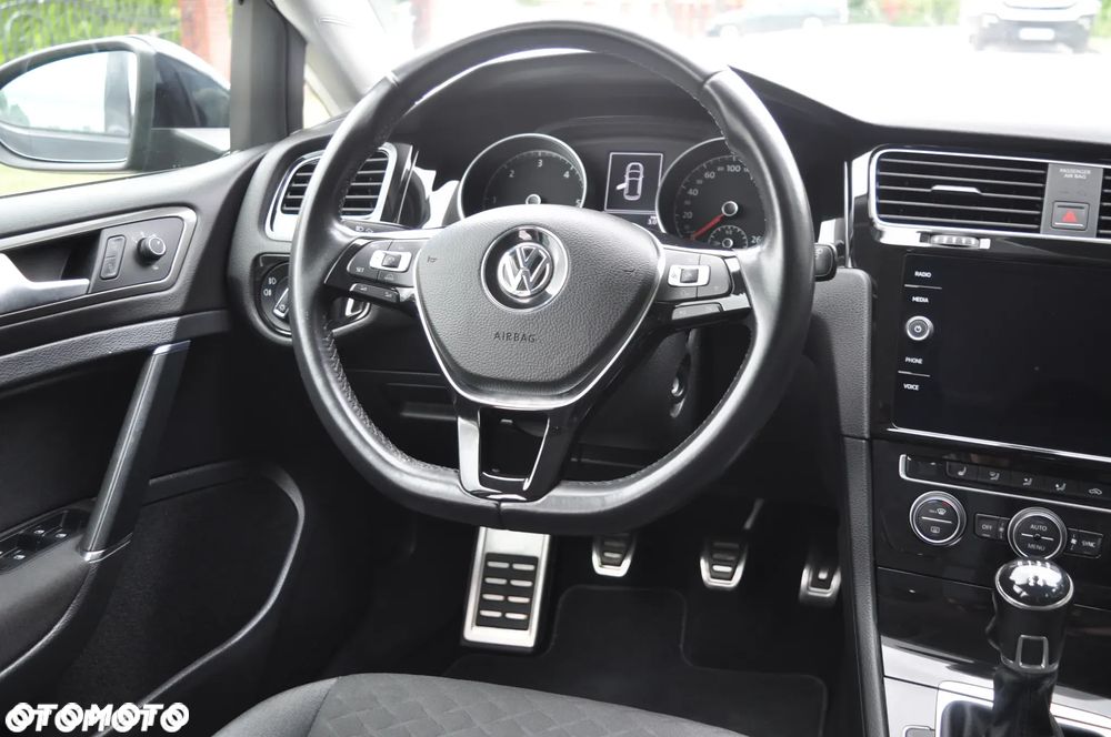 Volkswagen Golf 1.6 TDI Join - 29