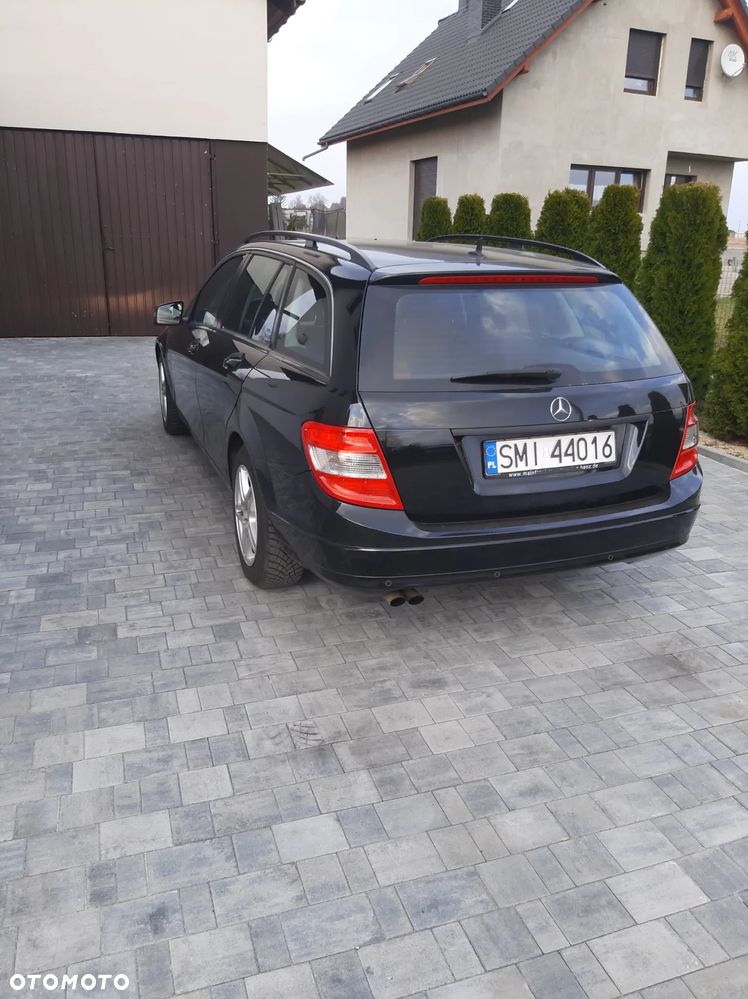 Mercedes-Benz Klasa C 180 CGI BlueEFFICIENCY - 9