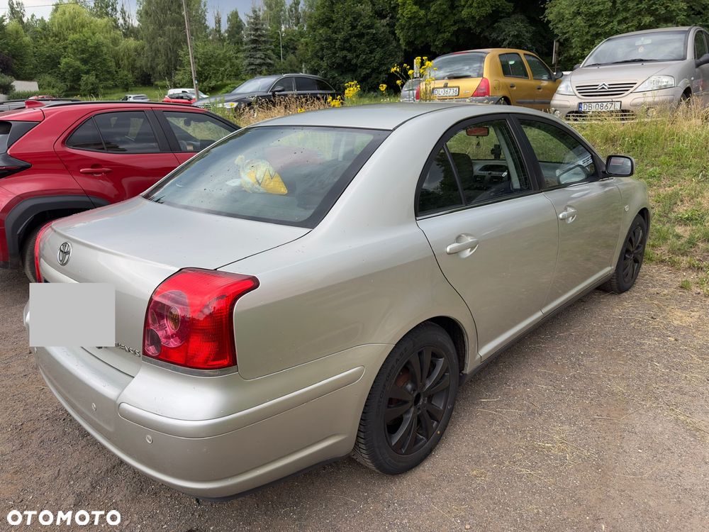 Toyota Avensis 1.8 VVT-i Sol - 4
