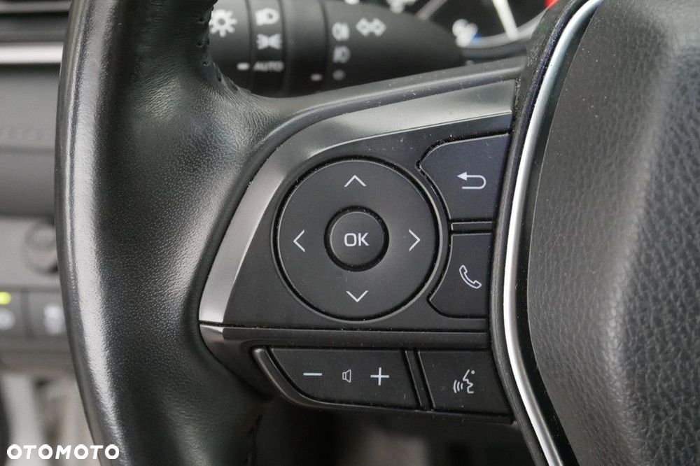 Toyota Camry 2.5 Hybrid Comfort CVT - 23
