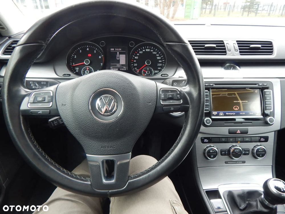 Volkswagen Passat 1.8 TSI Highline - 10