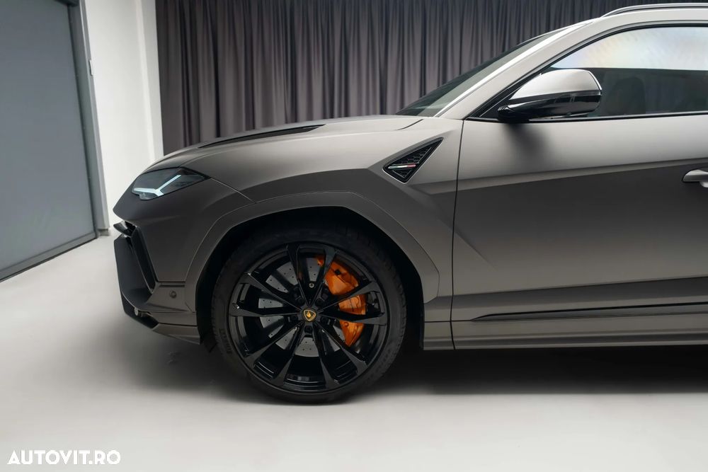 Lamborghini Urus - 8