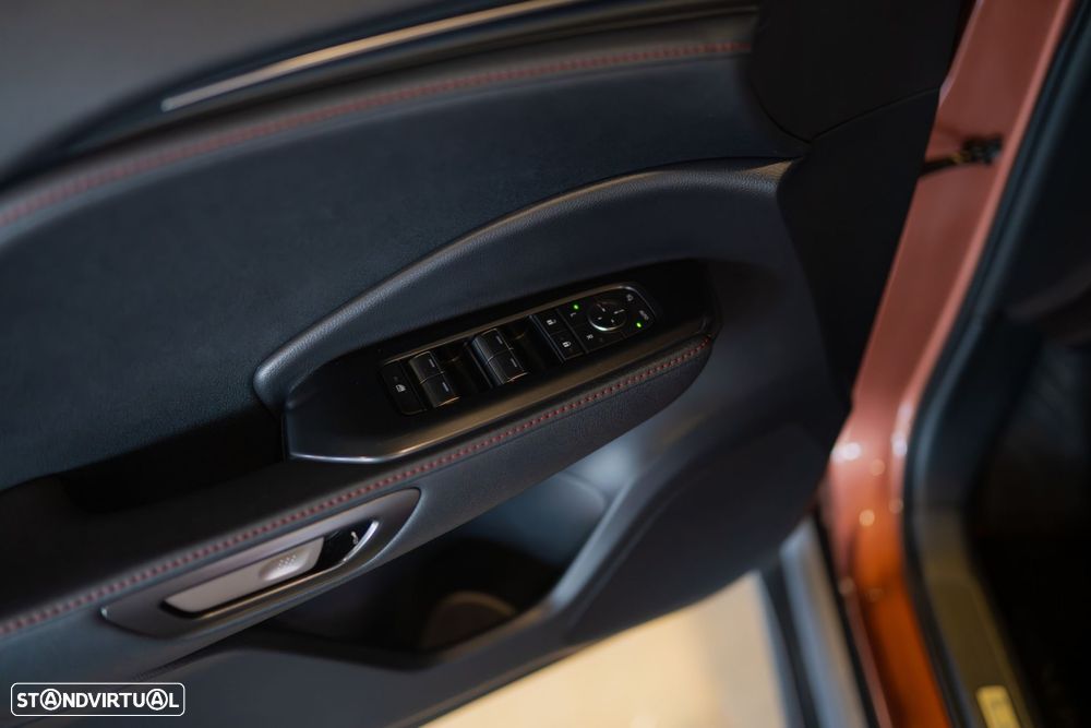 Lexus LBX Emotion - 16