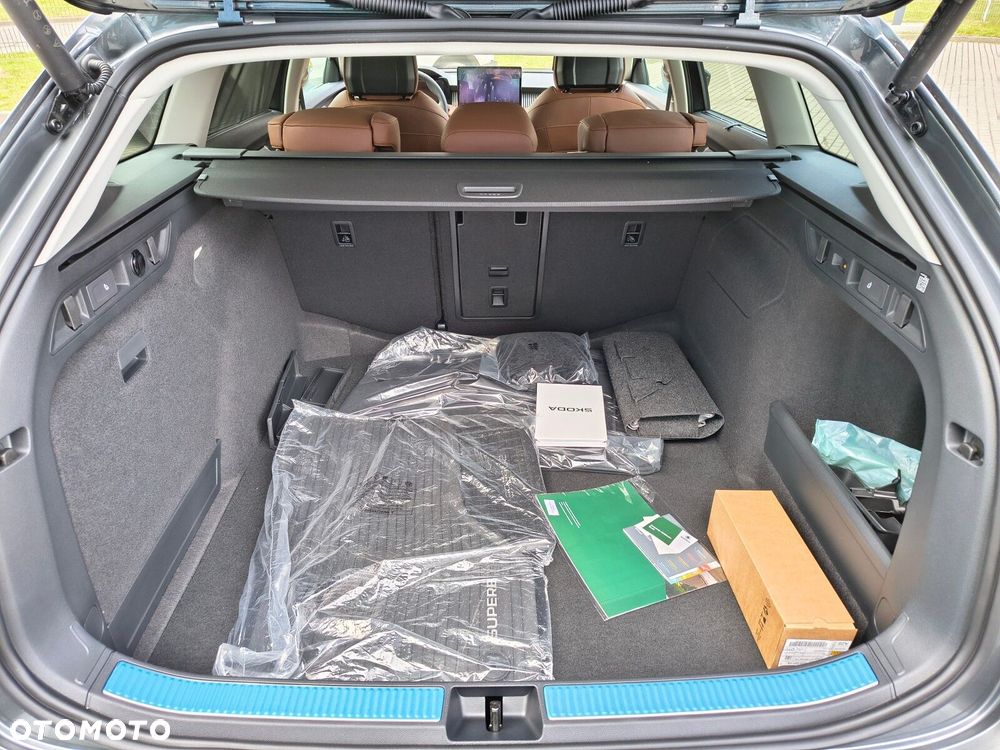 Skoda Superb 2.0 TDI SCR 4x4 L&K DSG - 14