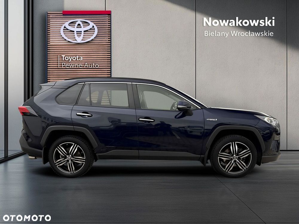 Toyota RAV4 2021
