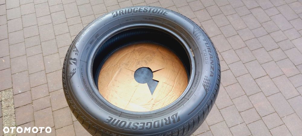 Opony letnie Premium 4x BRIDGESTONE 215/60R17 96H , 2022r. - 2