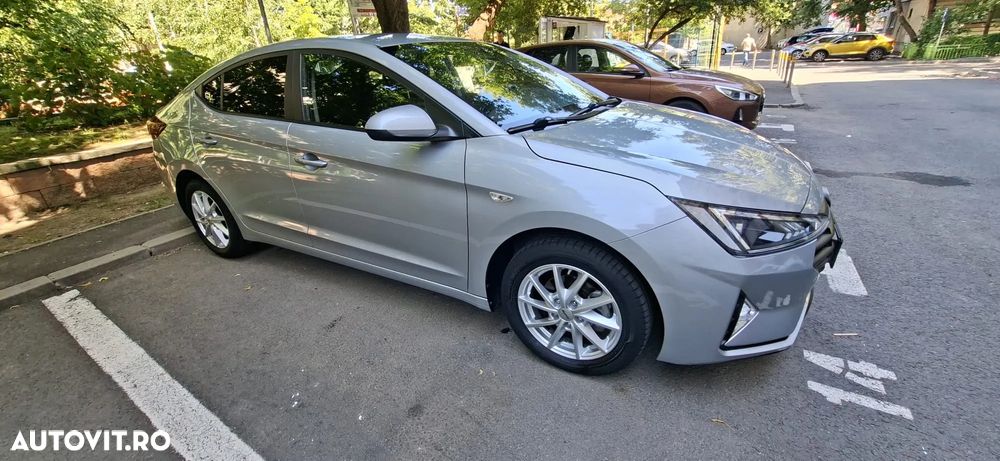 Hyundai Elantra 1.6 MPi Comfort - 5