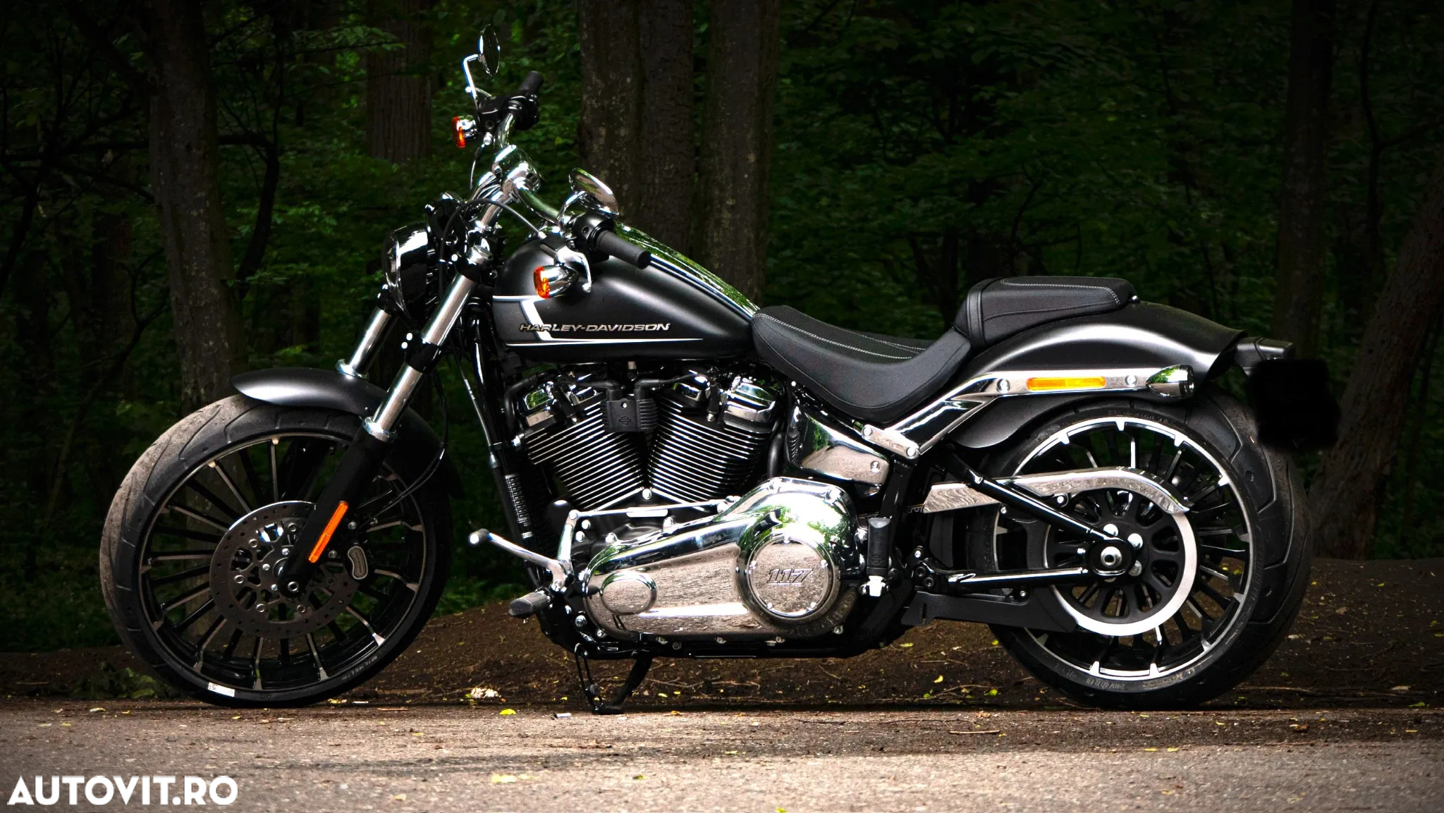 Harley-Davidson Softail Breakout 117 - 2