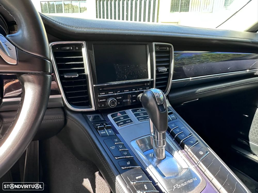 Porsche Panamera Diesel Platinum Edition - 18