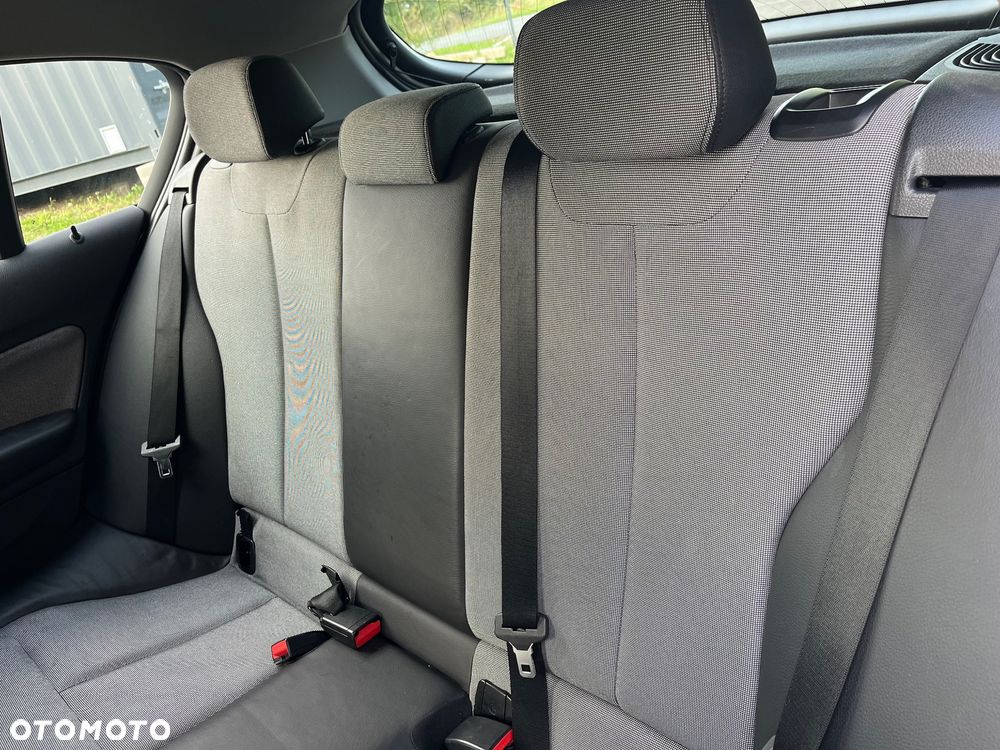 BMW Seria 1 120d xDrive - 12
