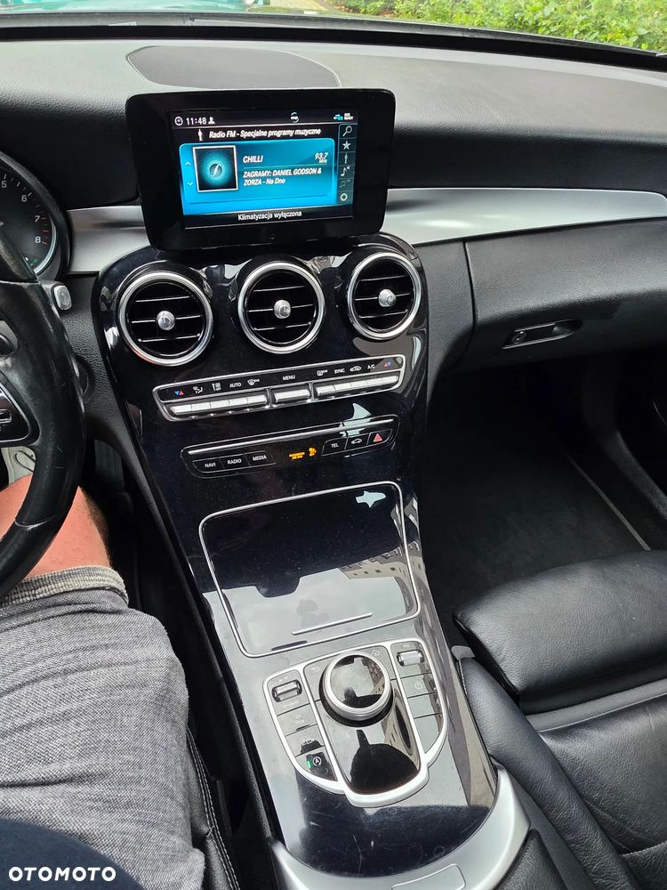 Mercedes-Benz Klasa C 200 4-Matic 9G-TRONIC - 23