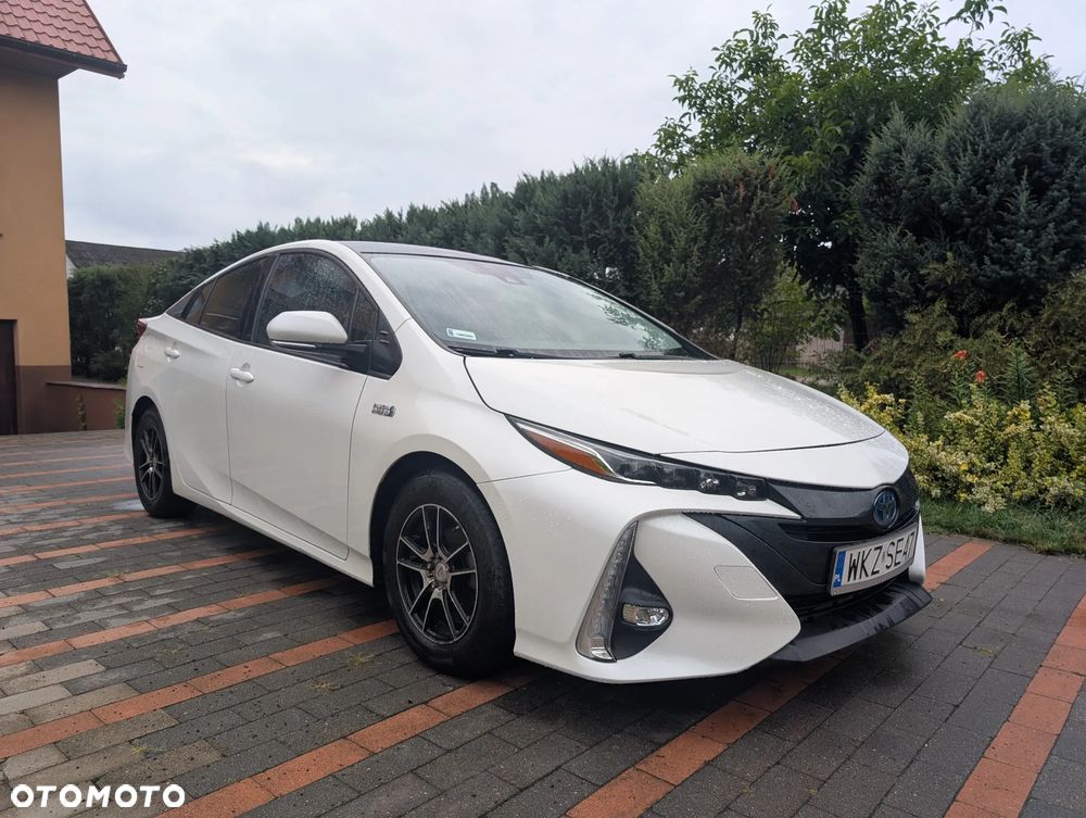 Toyota Prius Hybrid Solar - 1