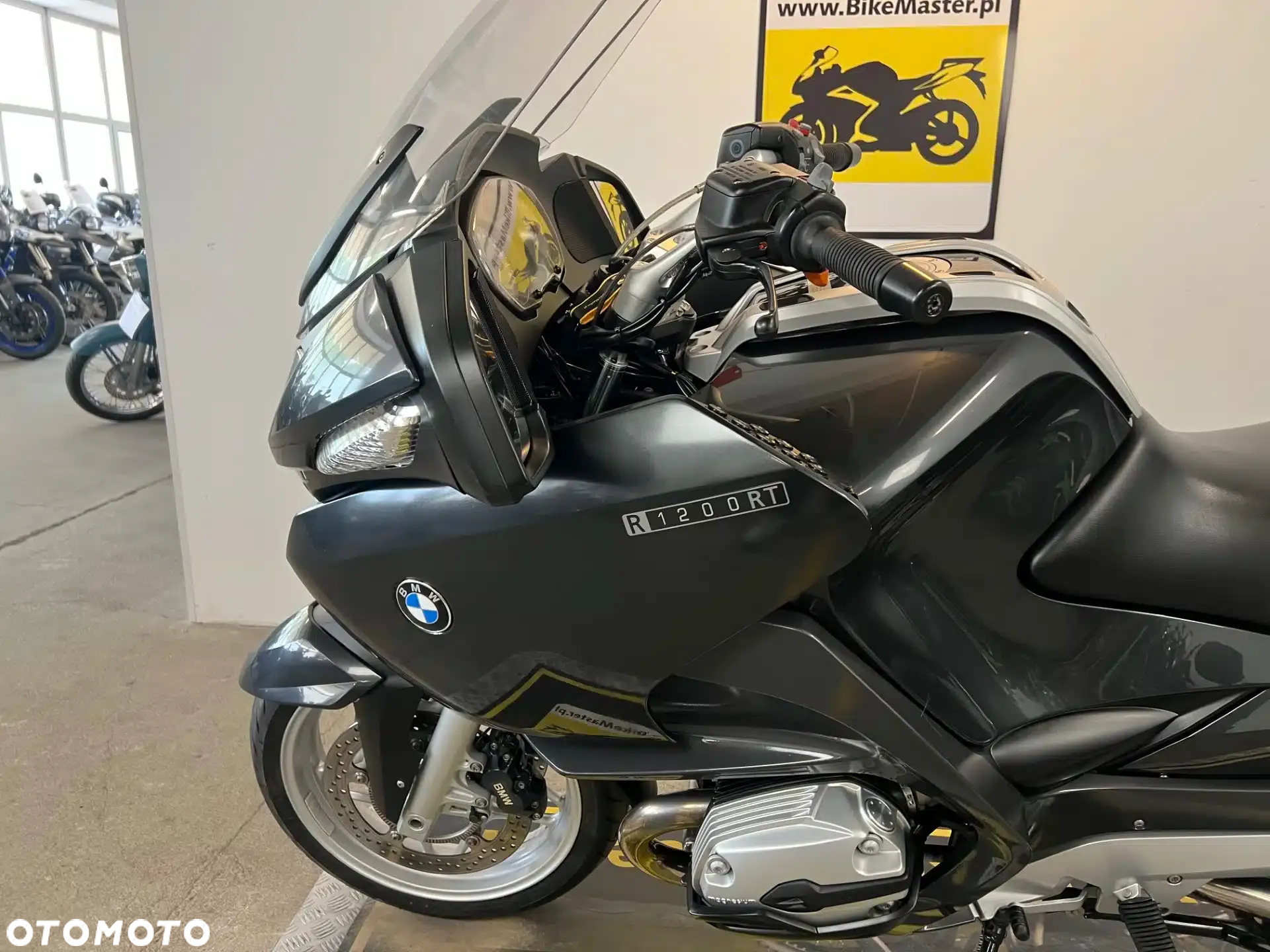 BMW R - 19