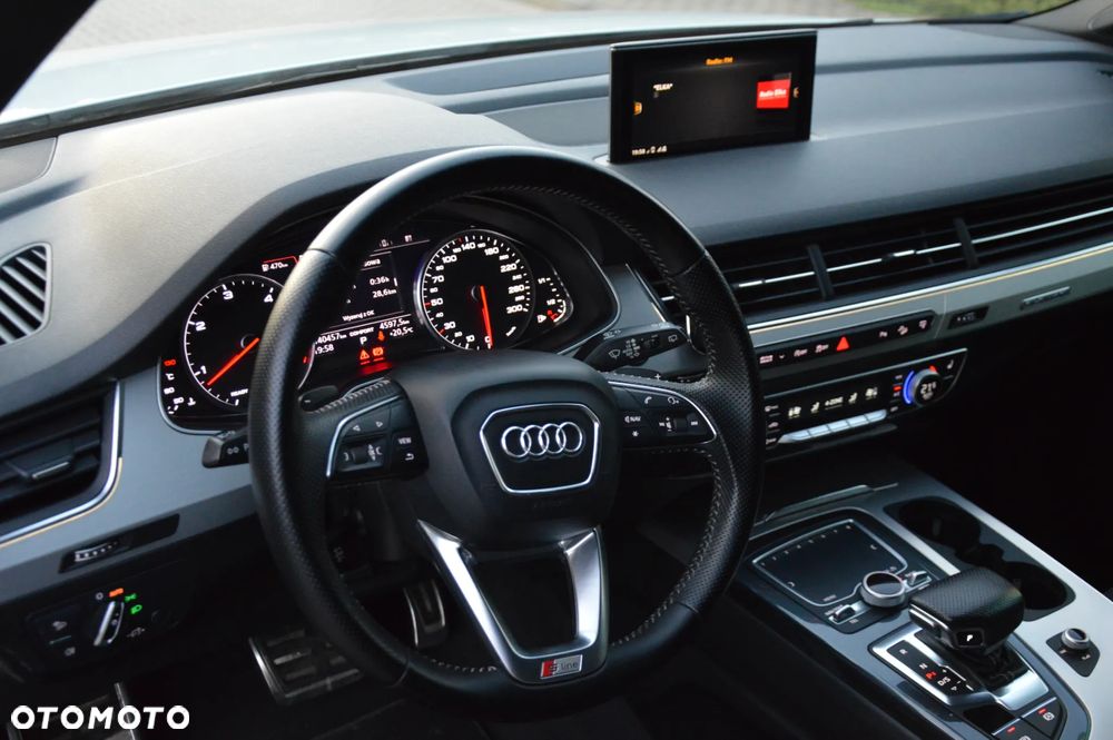 Audi Q7 - 10
