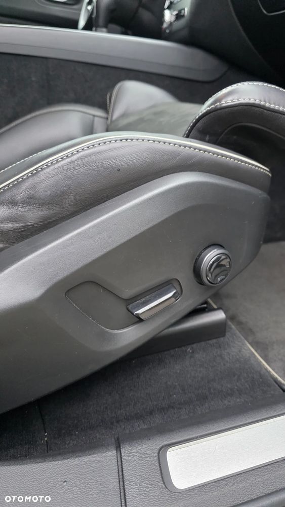 Volvo XC 60 D3 R-Design - 13