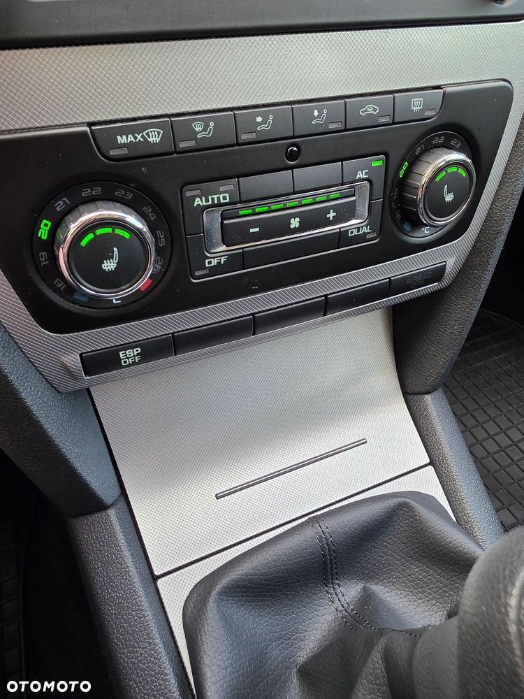 Skoda Octavia 1.6 Elegance - 29