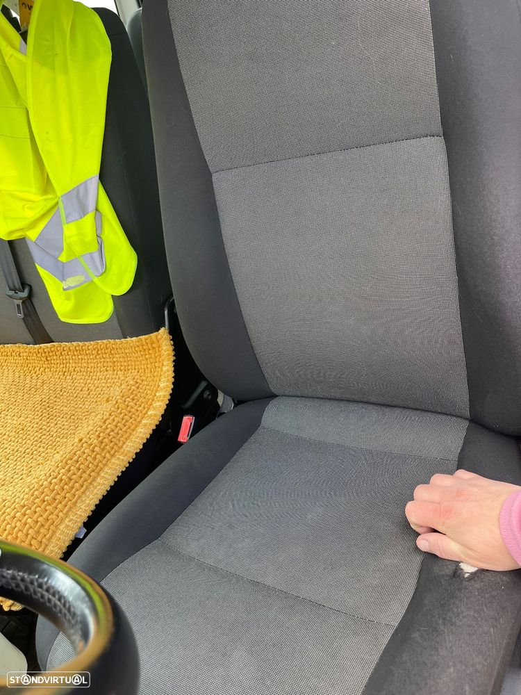 VW Transporter 2.0 TDI TC Extra AC - 24