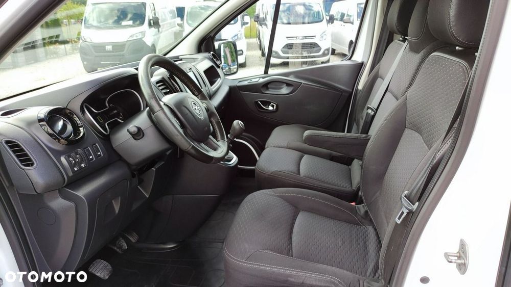 Opel Vivaro - 28