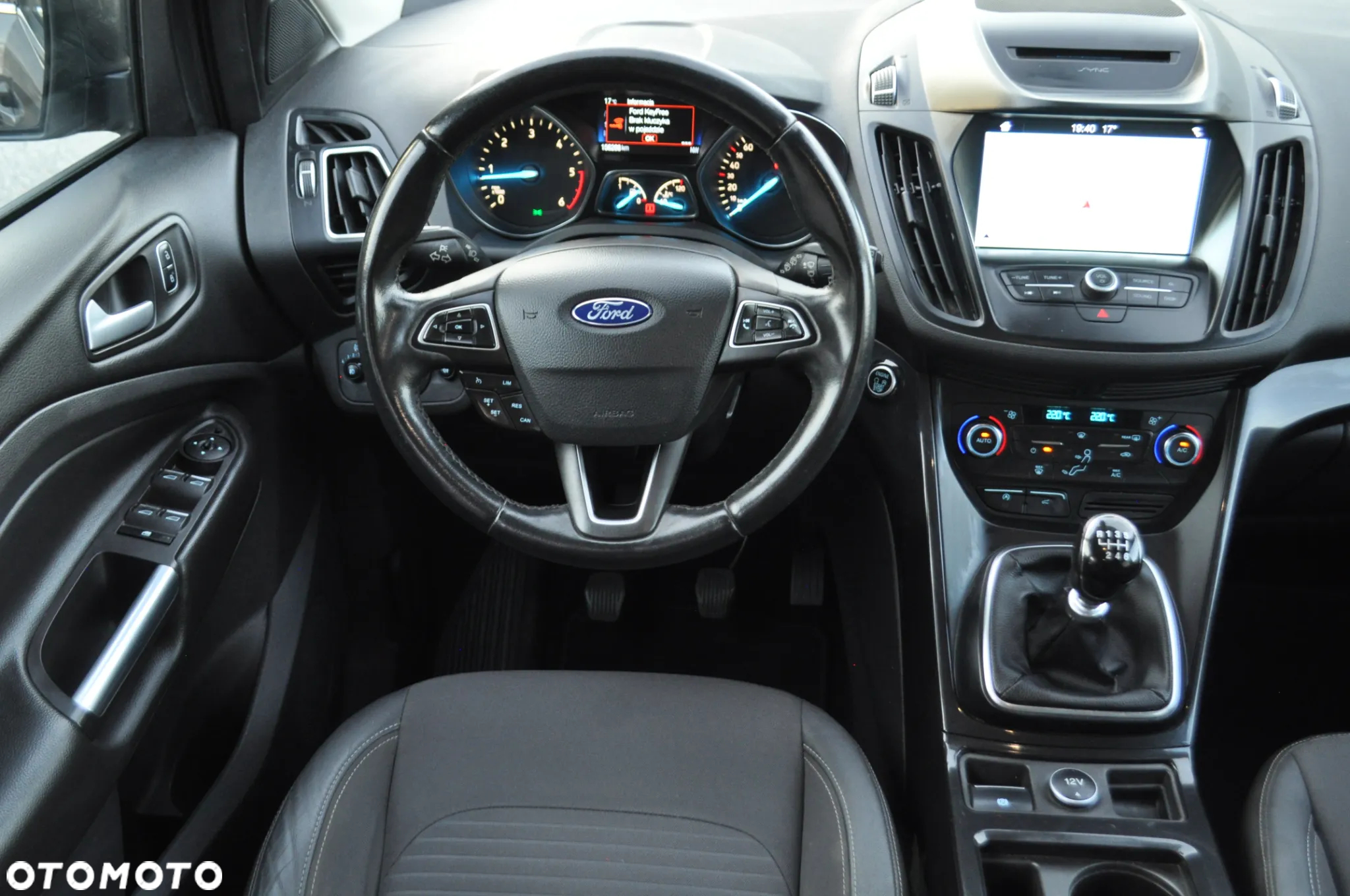 Ford Kuga 2.0 TDCi 2x4 Titanium - 5