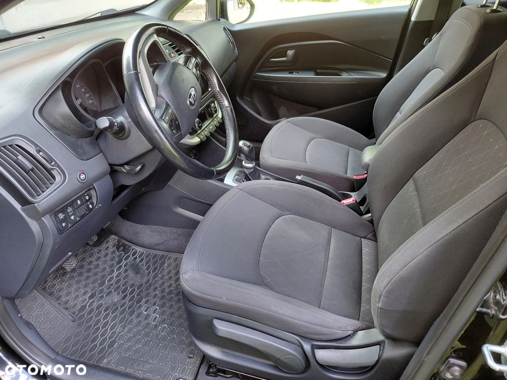 Kia Rio 1.4 L - 7