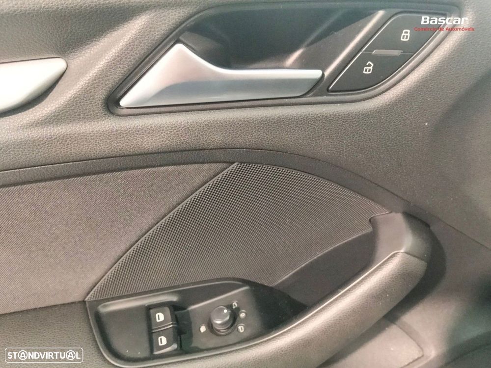 Audi A3 2.0 TDI S tronic sport - 34