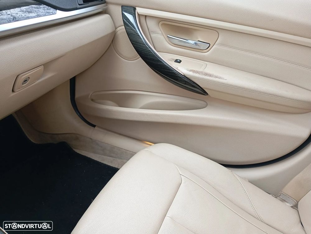 BMW 320 d Line Luxury - 16