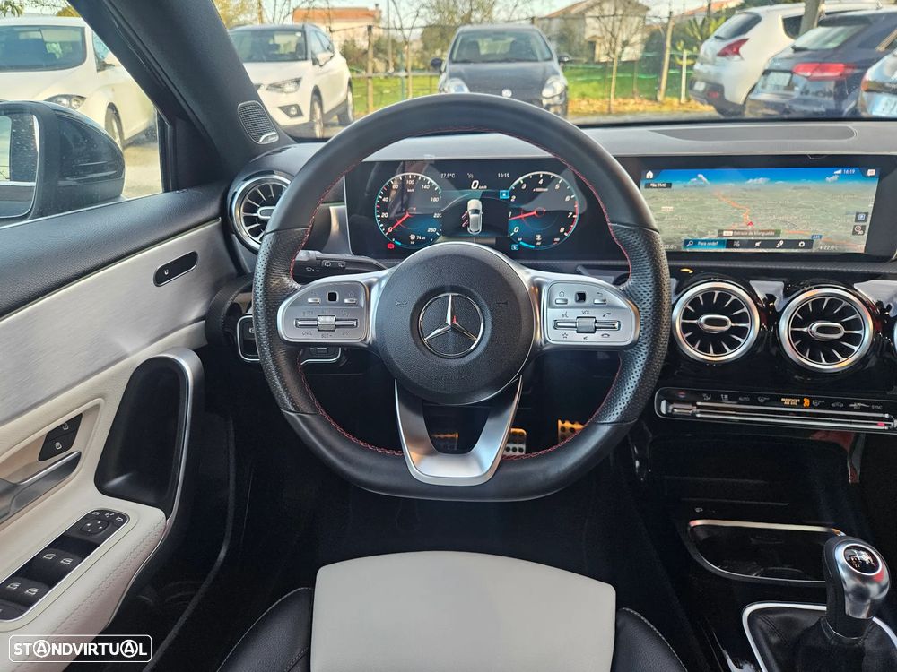 Mercedes-Benz A 200 AMG Line - 16